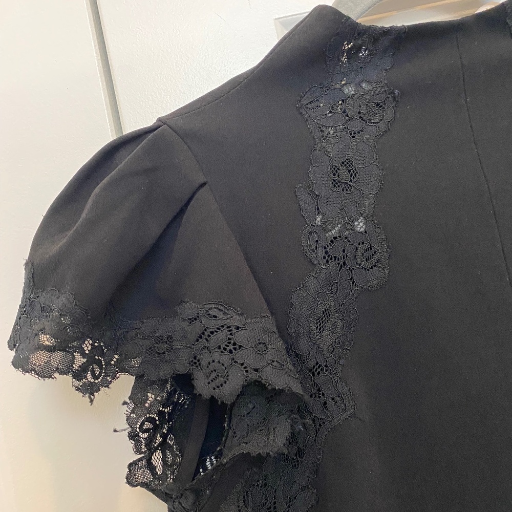 BLACK LACE DETAIL FANCY TOP